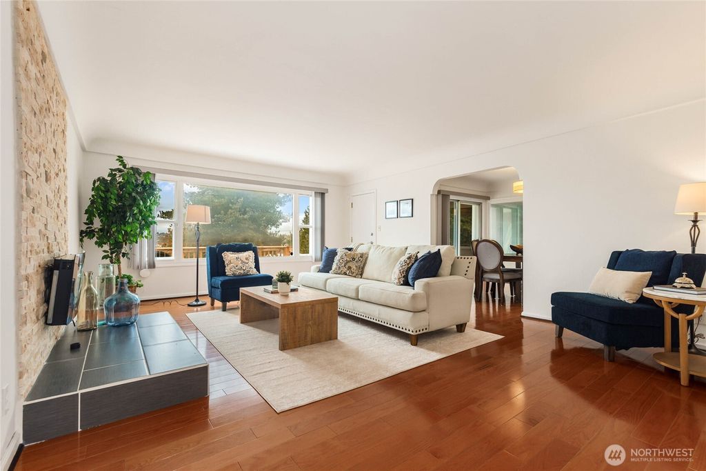 Photo of 1900 S 104th St, Seattle, WA 98168 (MLS # 2495867)