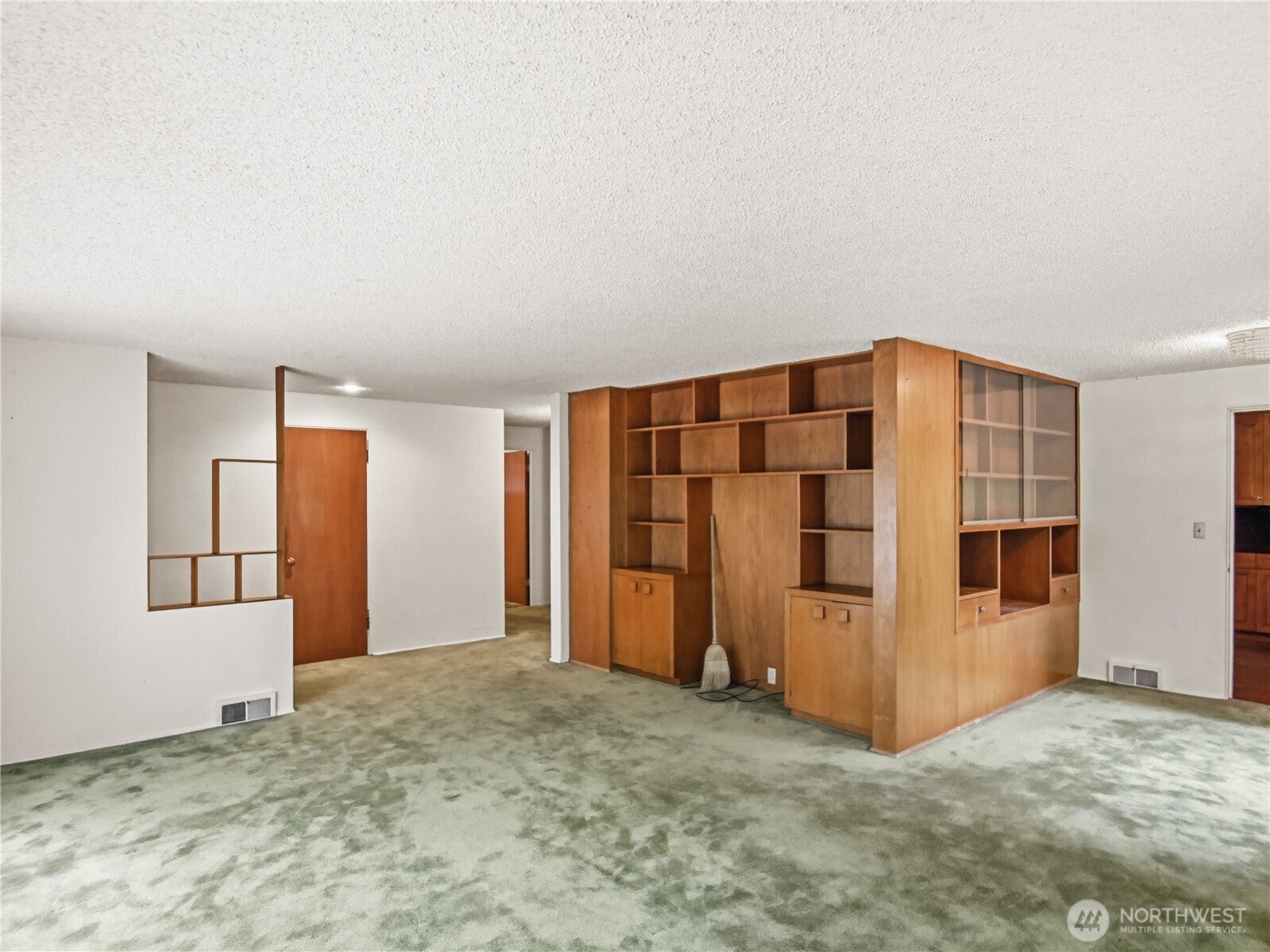 3020 E Yesler Way