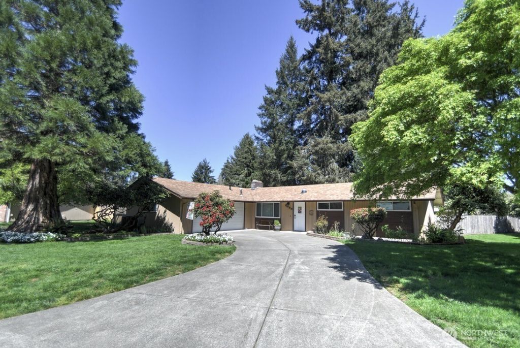 Photo of 7634 11th Avenue SE, Lacey, WA 98503 (MLS # 2519510)