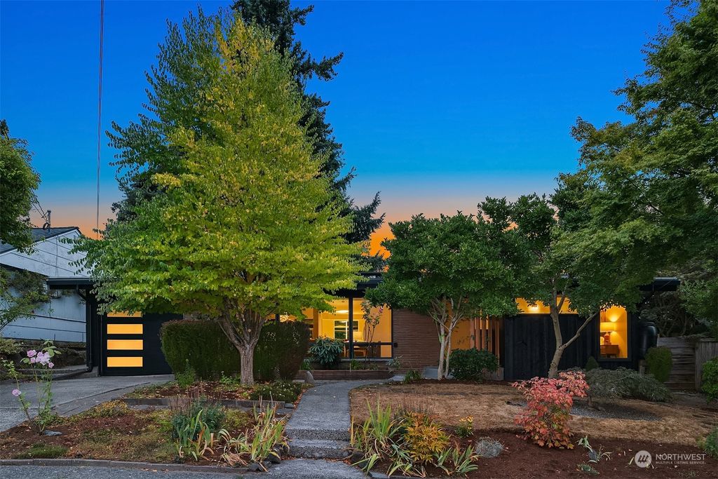 Photo of 7310 40th Avenue NE, Seattle, WA 98115 (MLS # 2154403)