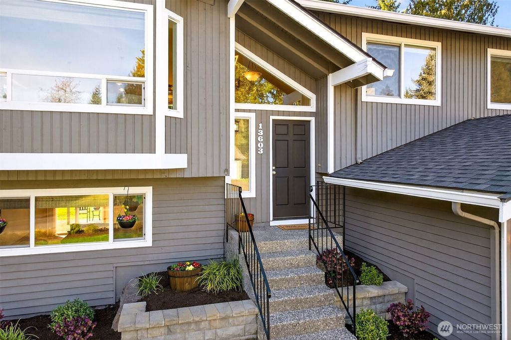 Photo of 13603 179th Avenue NE, Redmond, WA 98052 (MLS # 2489880)