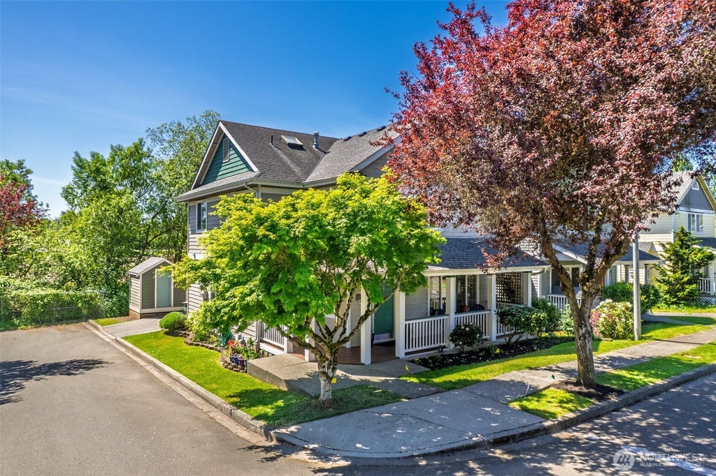 Photo of 718 Glen Avenue, Snohomish, WA 98290 (MLS # 2522103)