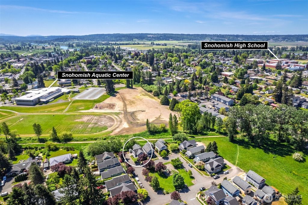 Photo of 718 Glen Avenue, Snohomish, WA 98290 (MLS # 2522103)