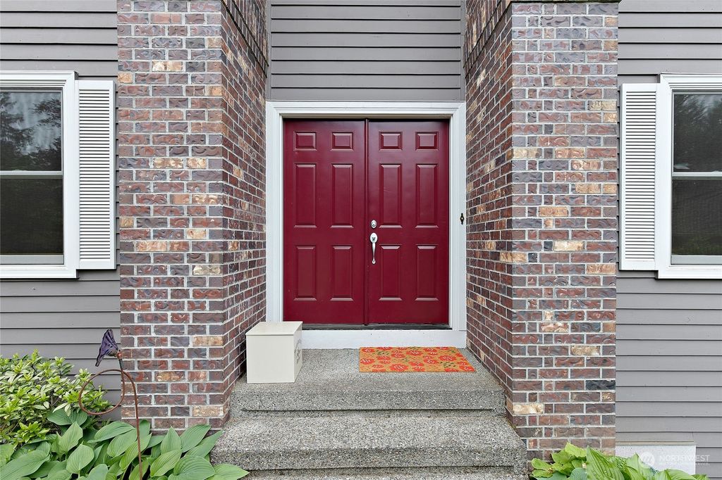 Photo of 21400 NE 184th Place, Woodinville, WA 98077 (MLS # 2045289)