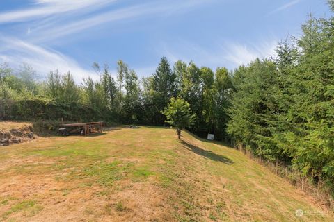 A home in Cathlamet