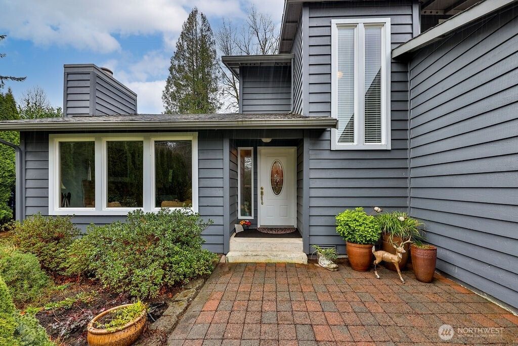 Photo of 908 Riverside Drive SE, North Bend, WA 98045 (MLS # 2346611)