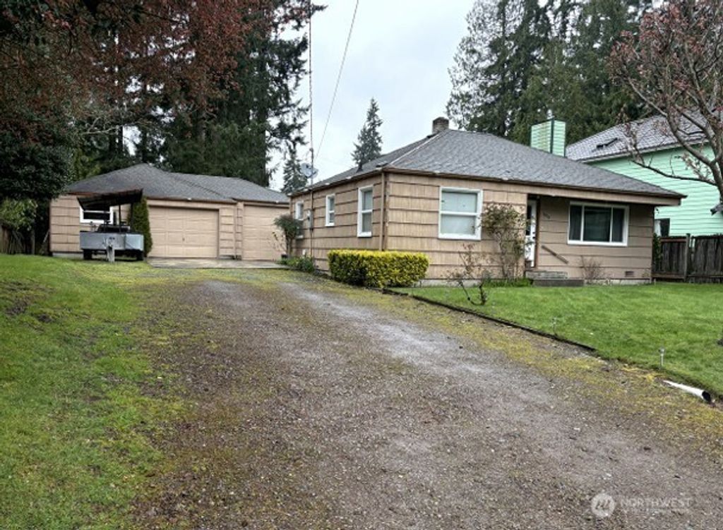 Photo of 1850 NE 171st Street, Shoreline, WA 98155 (MLS # 2512272)