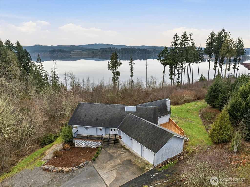 Photo of 211 Basswood Drive, Silverlake, WA 98645 (MLS # 2451078)