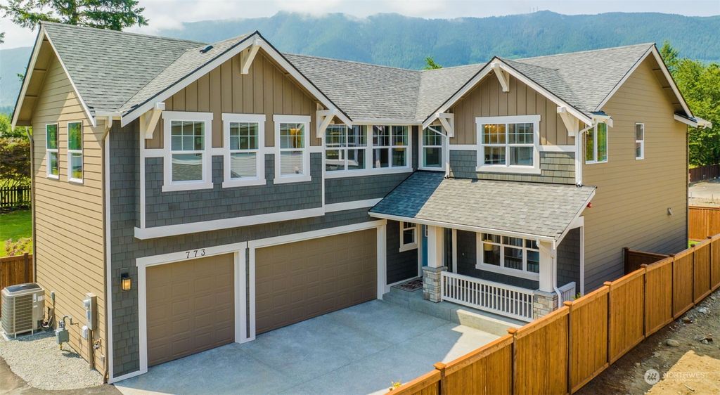 Photo of 773 SE 8th Street, North Bend, WA 98045 (MLS # 2029436)
