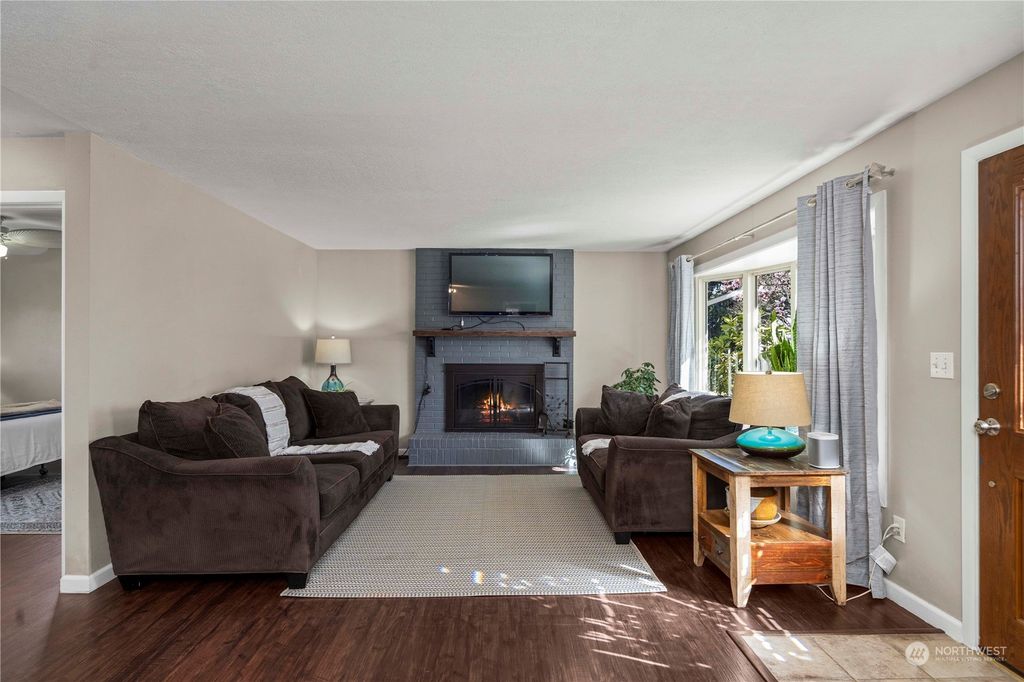 listing image 9364326206369761619