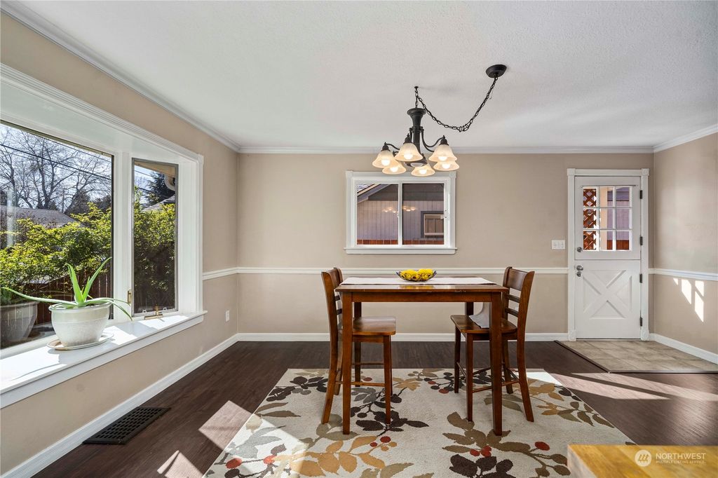 listing image 9364732736841529106