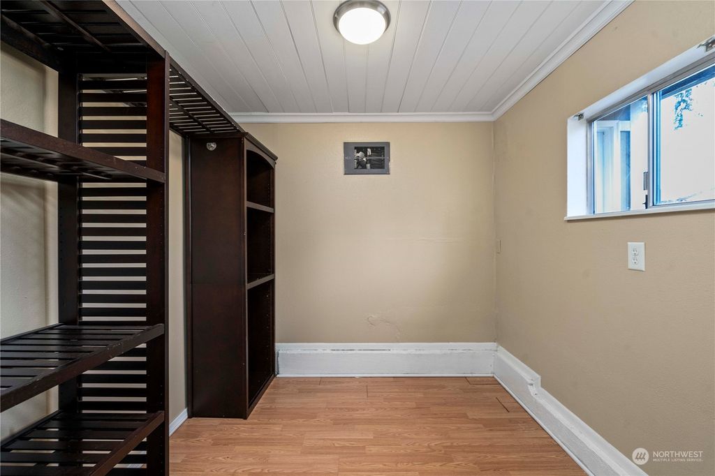 listing image 9365402764840534341