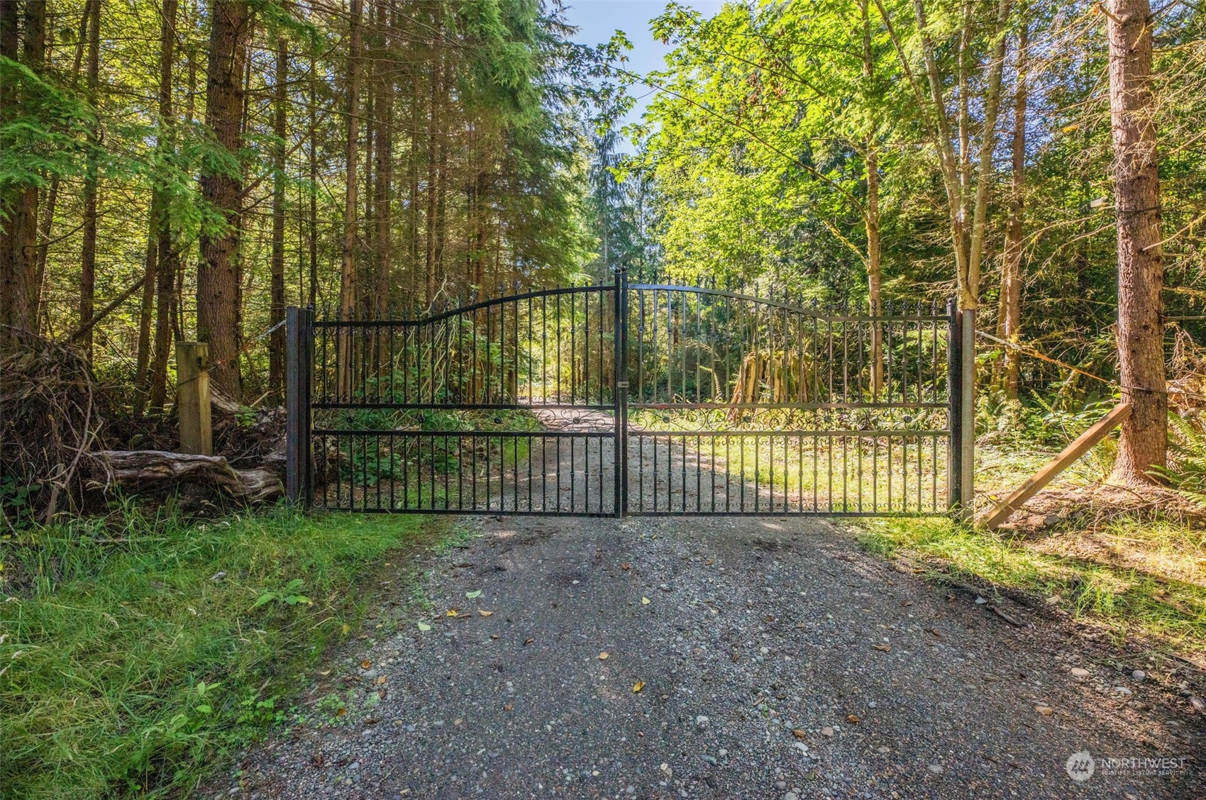 9005 Woods Creek Road