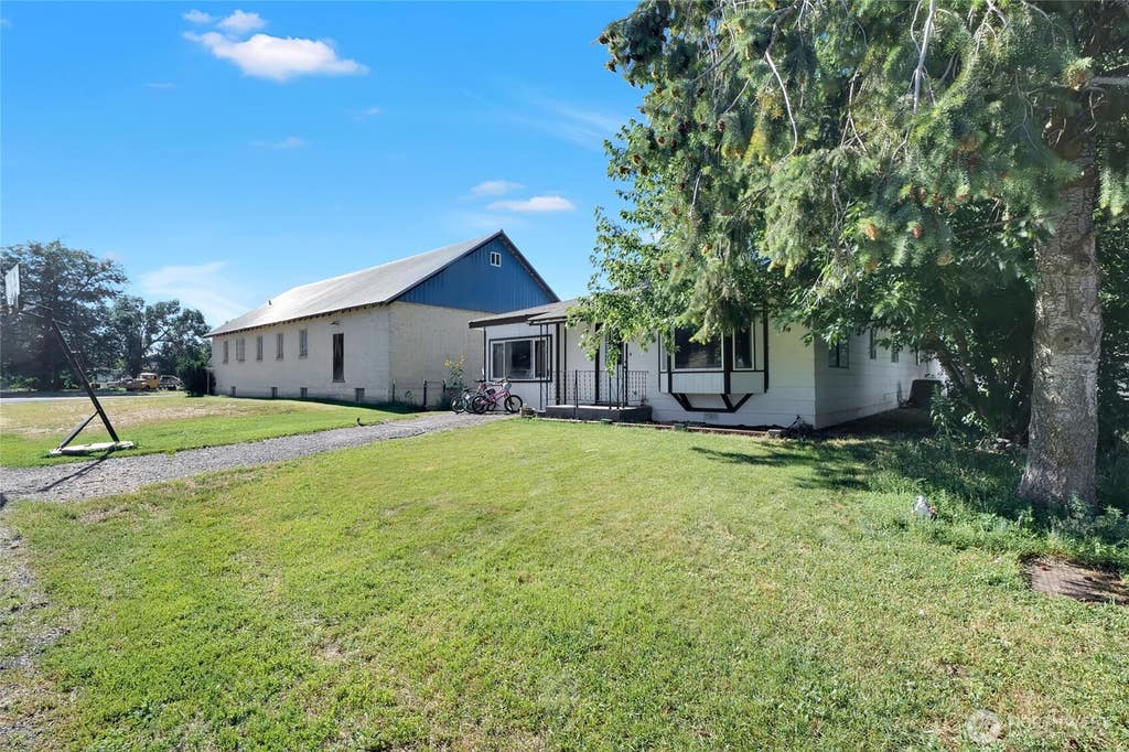 Photo of 222 Main Street ST, Wilson Creek, WA 98860 (MLS # 2552232)