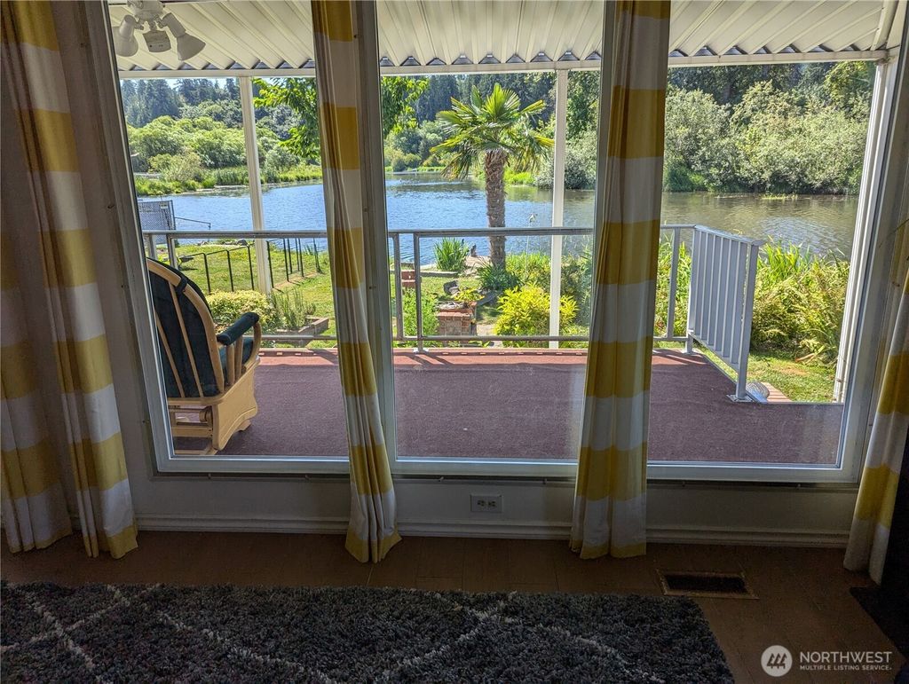 Photo of 7301 NE 175th Street #140, Kenmore, WA 98028 (MLS # 2372151)