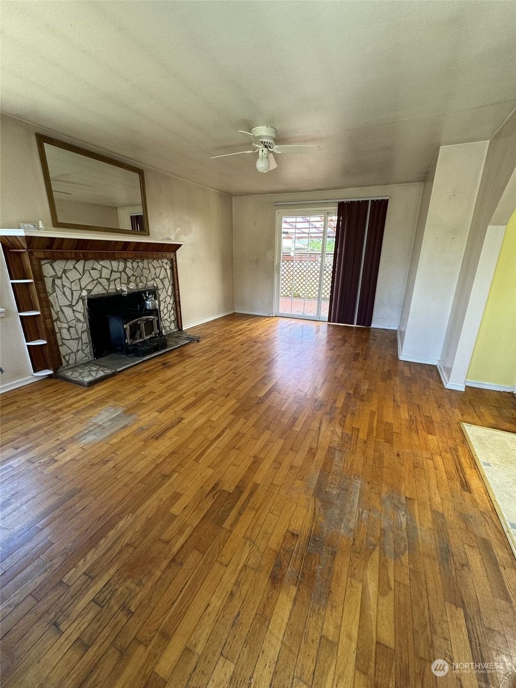 Photo of 2610 SW 110th Street, Seattle, WA 98146 (MLS # 2257647)