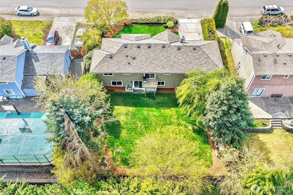 Photo of 10103 27th Drive SE, Everett, WA 98208 (MLS # 2512637)