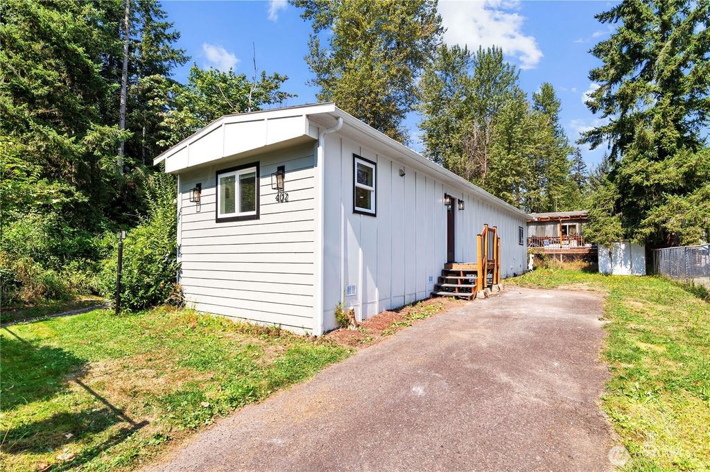 Photo of 31108 3rd Ave Avenue #402, Black Diamond, WA 98010 (MLS # 2429401)