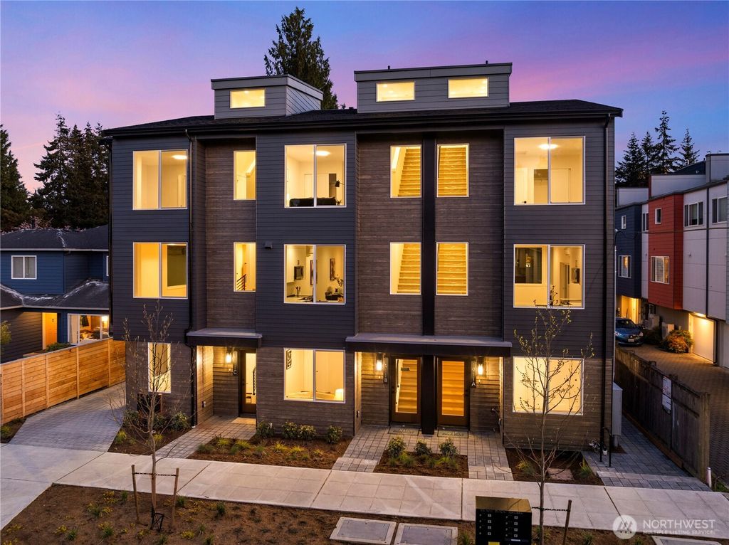 Photo of 1911 A N 120th Street, Seattle, WA 98133 (MLS # 2412408)