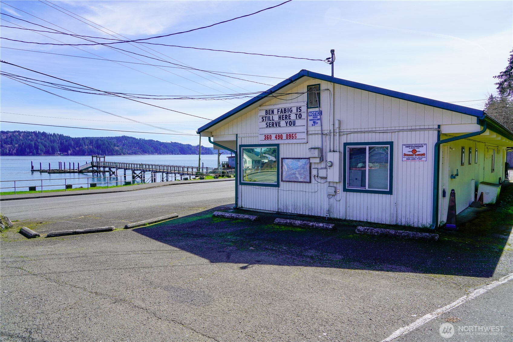 24113 N US Highway 101 A-B