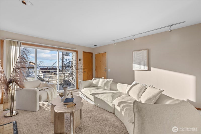 3200 Alki Avenue SW 301