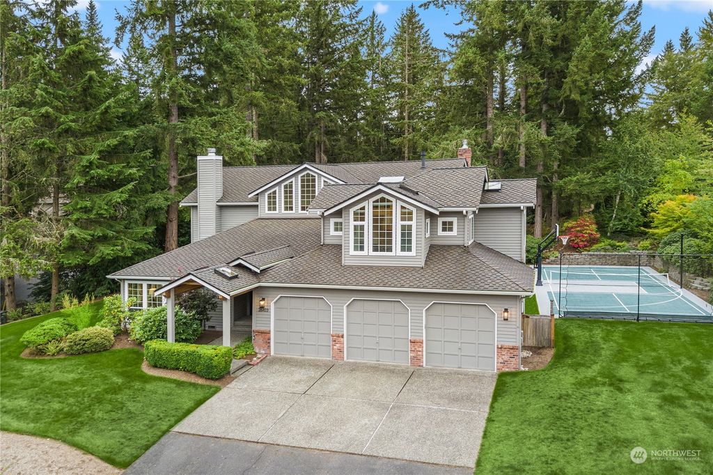 Photo of 26103 SE 29th Street, Sammamish, WA 98075 (MLS # 2161498)