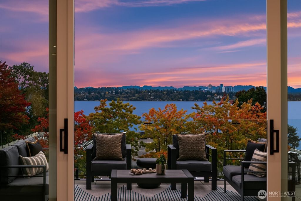 Photo of 1027 McGilvra Boulevard E, Seattle, WA 98112 (MLS # 2445466)