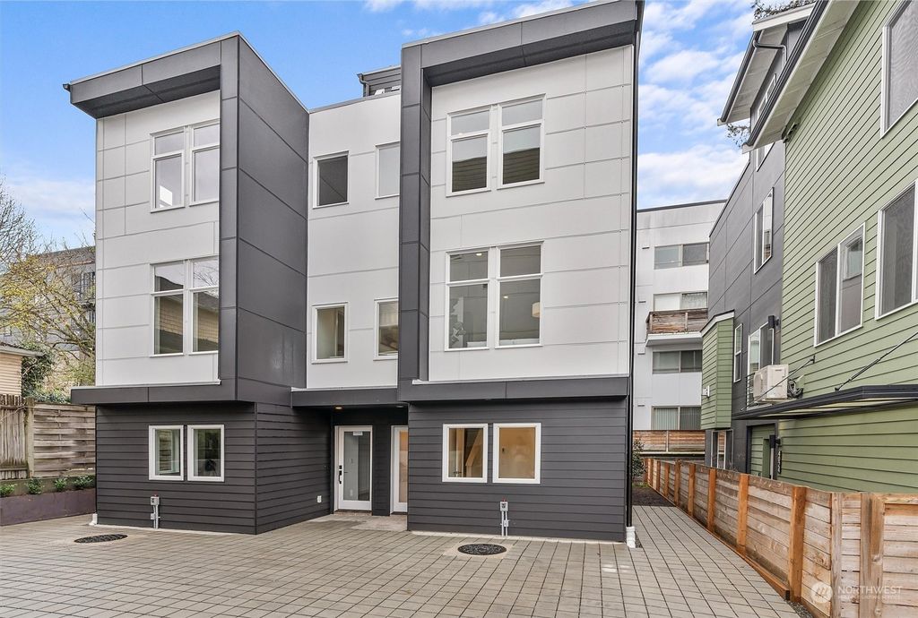 Photo of 4026 B Midvale Avenue N, Seattle, WA 98103 (MLS # 2202088)