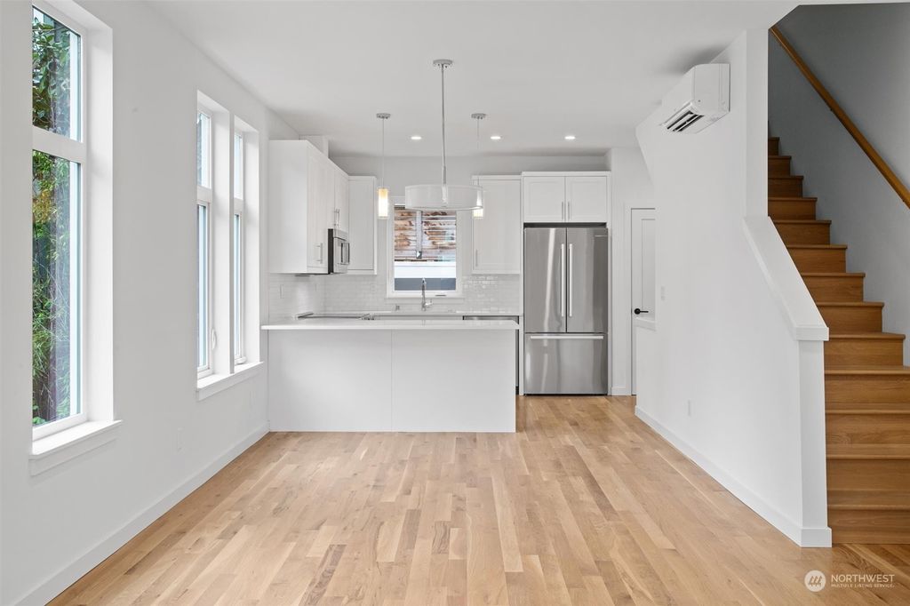 Photo of 4026 B Midvale Avenue N, Seattle, WA 98103 (MLS # 2202088)