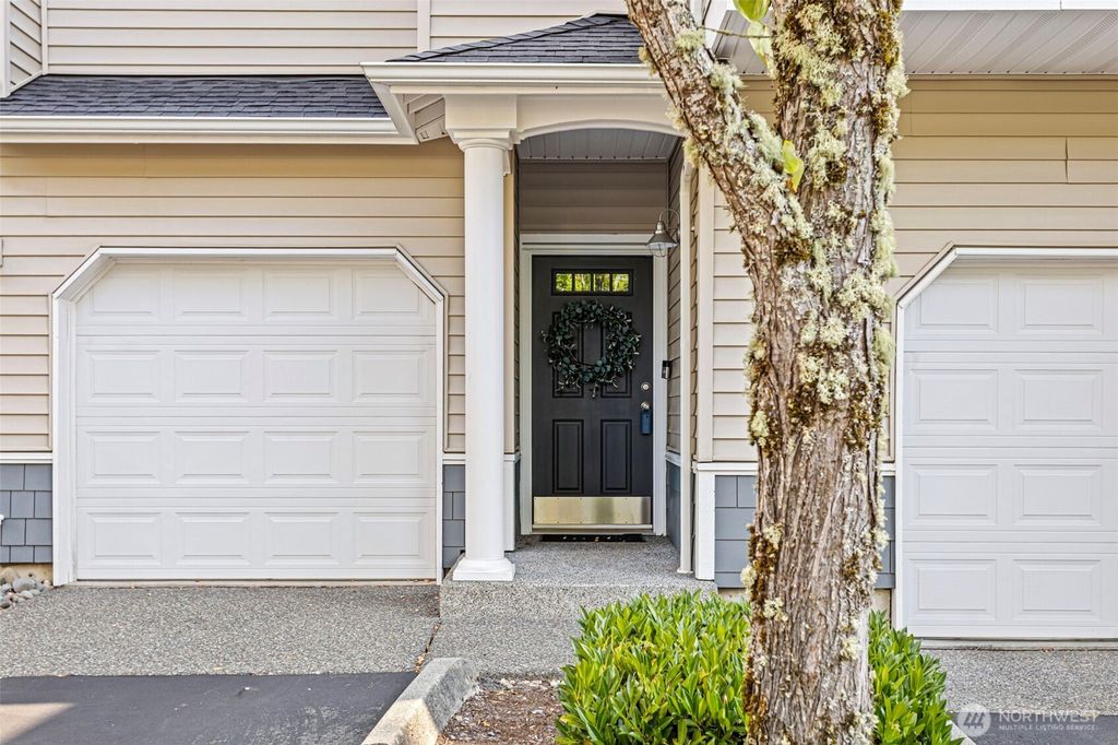 Photo of 1855 Trossachs Blvd Blvd SE #1506, Sammamish, WA 98075 (MLS # 2427071)