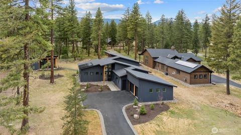 Photo of 1980 Wanawish Loop, Cle Elum, WA 98922 (MLS # 2563095)