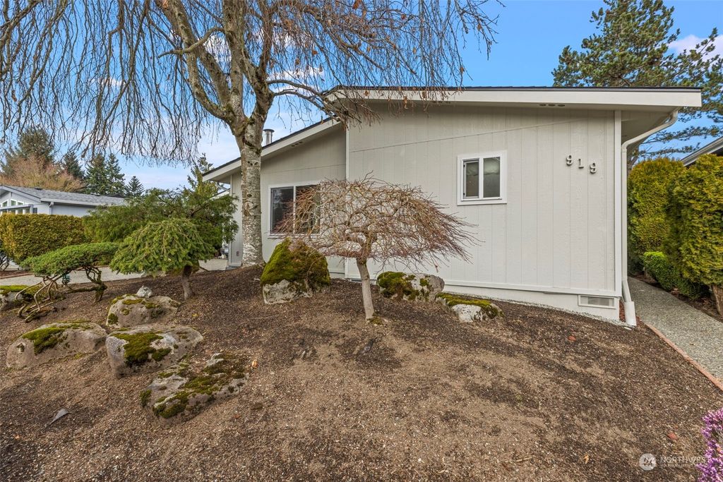 Photo of 919 243rd Street SW, Bothell, WA 98021 (MLS # 2210446)