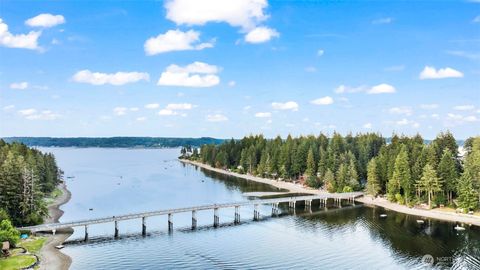 90 E Treasure Island Drive Allyn WA 98524