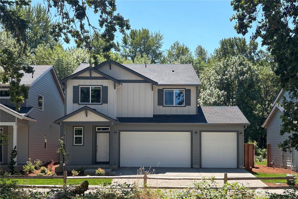 Photo of 13711 NE 107th Street, Vancouver, WA 98682 (MLS # 2564203)