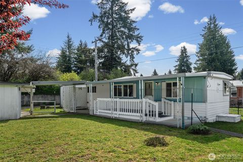 Photo of 930 Trosper Road SW #33, Tumwater, WA 98512 (MLS # 2511955)
