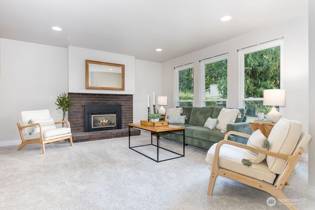 Photo of 585 Mount Cedar Drive SW, Issaquah, WA 98027 (MLS # 2429342)