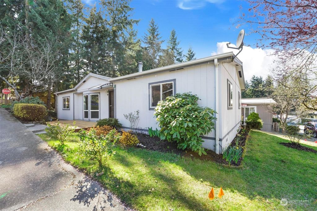 Photo of 12243 SE 206th Street, Kent, WA 98031 (MLS # 2212649)