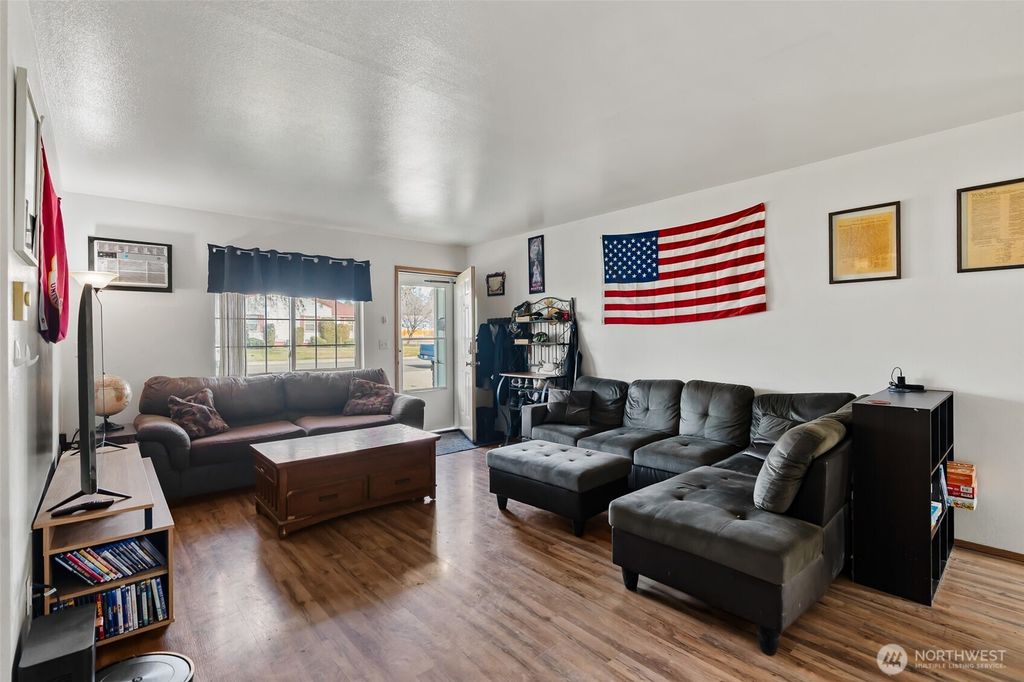 Photo of 914 E Capitol Avenue #A &amp; B, Ellensburg, WA 98926 (MLS # 2484641)