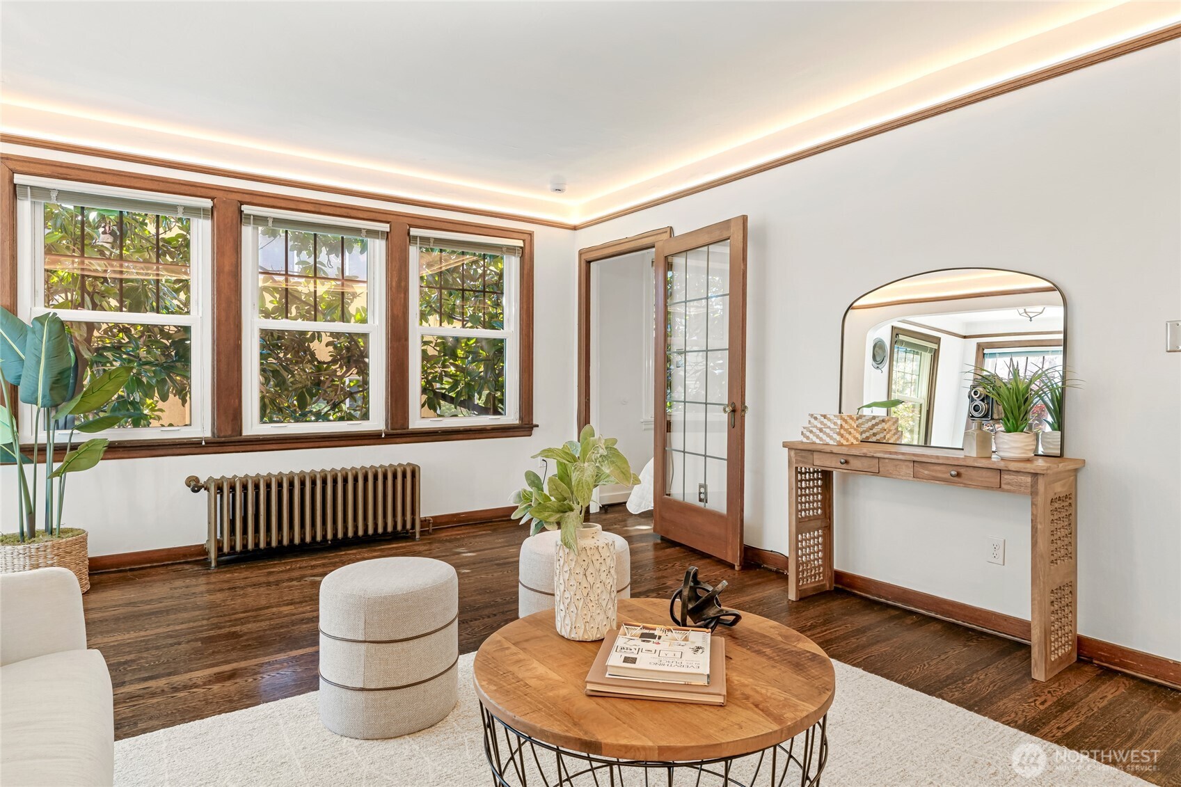 411 Boylston Avenue E 207
