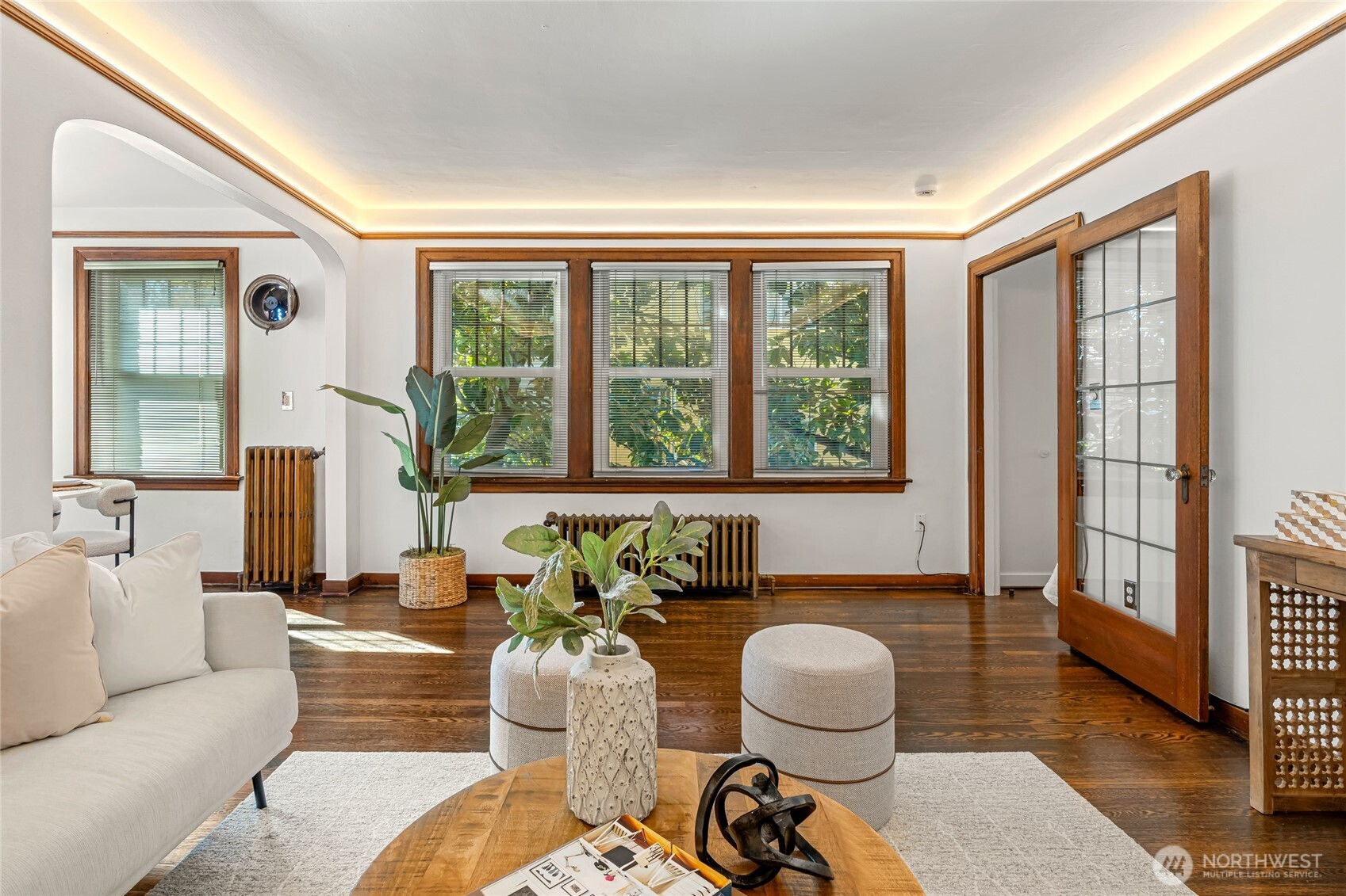 411 Boylston Avenue E 207