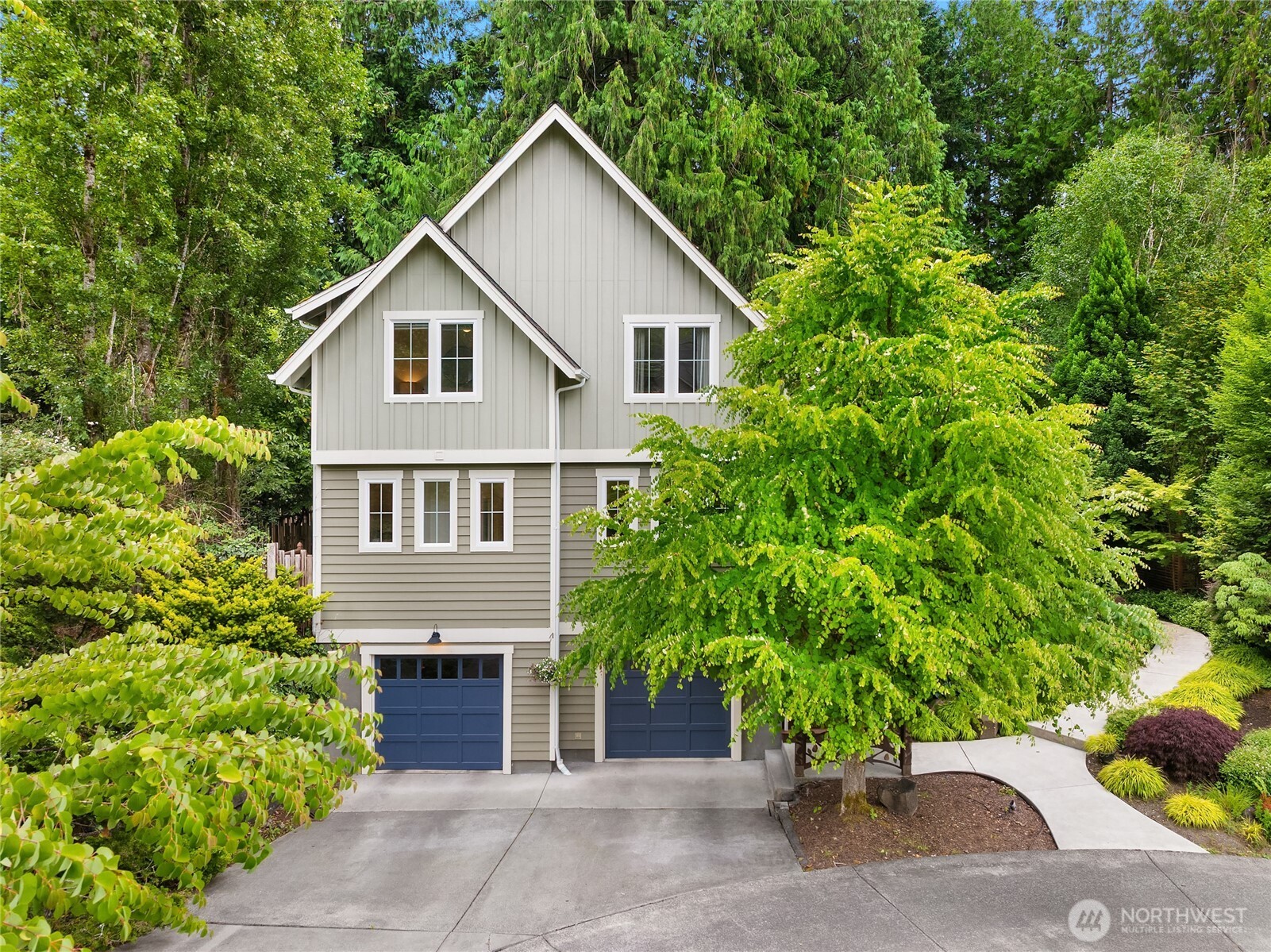 473 Glen Hollow Place SW