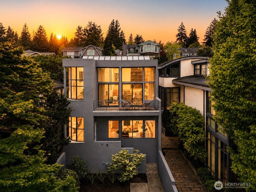 Photo of 1419 McGilvra Boulevard E, Seattle, WA 98112 (MLS # 2512560)