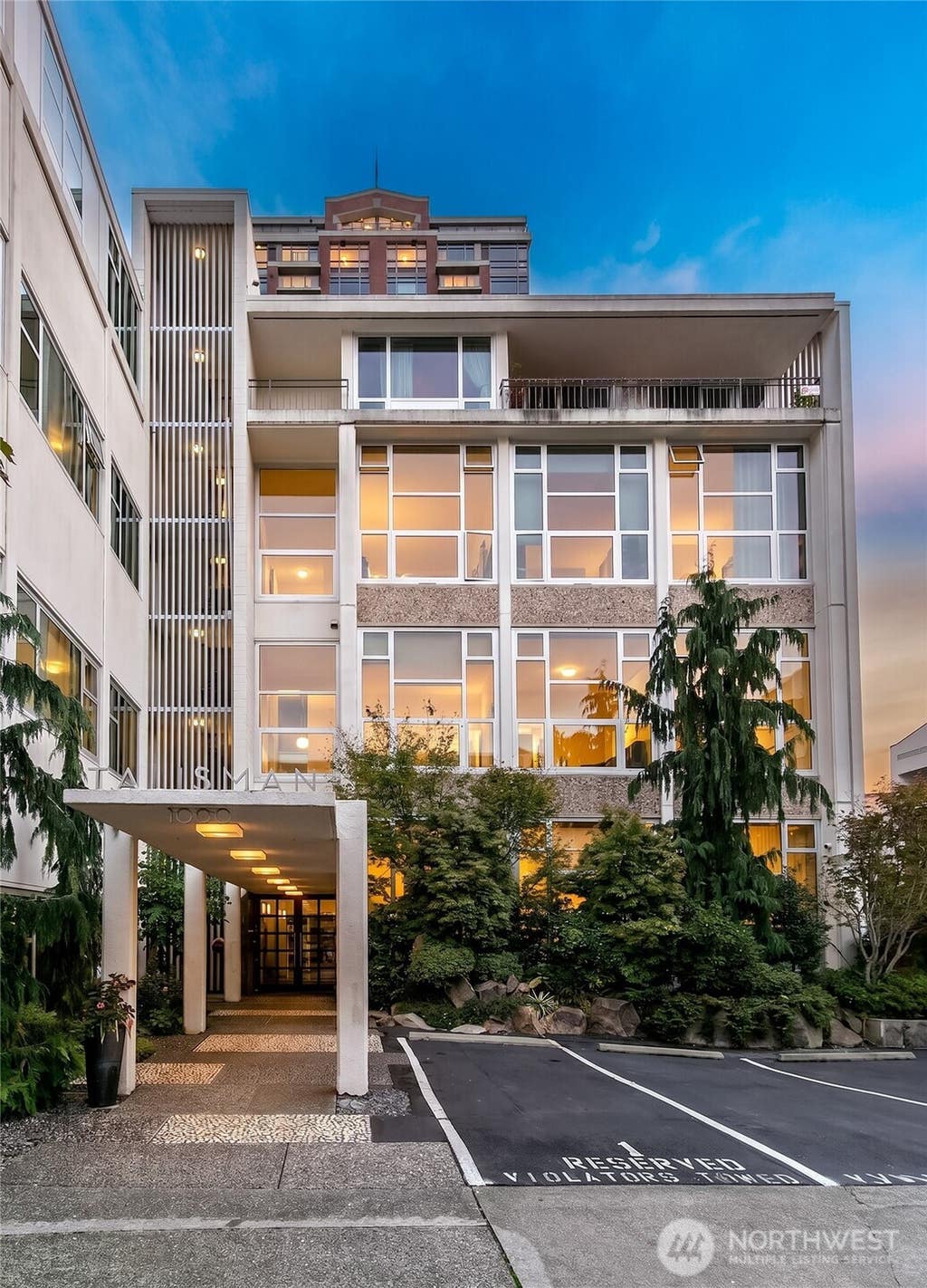 Photo of 1000 Union Street #412, Seattle, WA 98101 (MLS # 2570805)