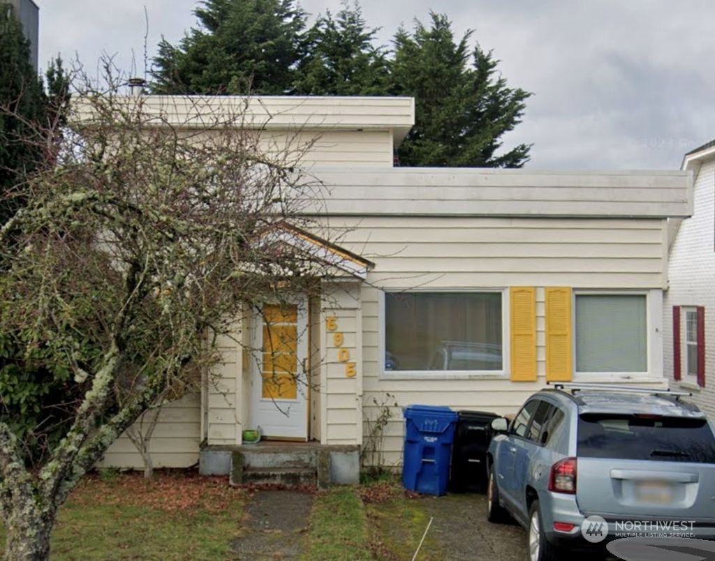 Photo of 6905 39th Avenue SW, Seattle, WA 98136 (MLS # 2321883)