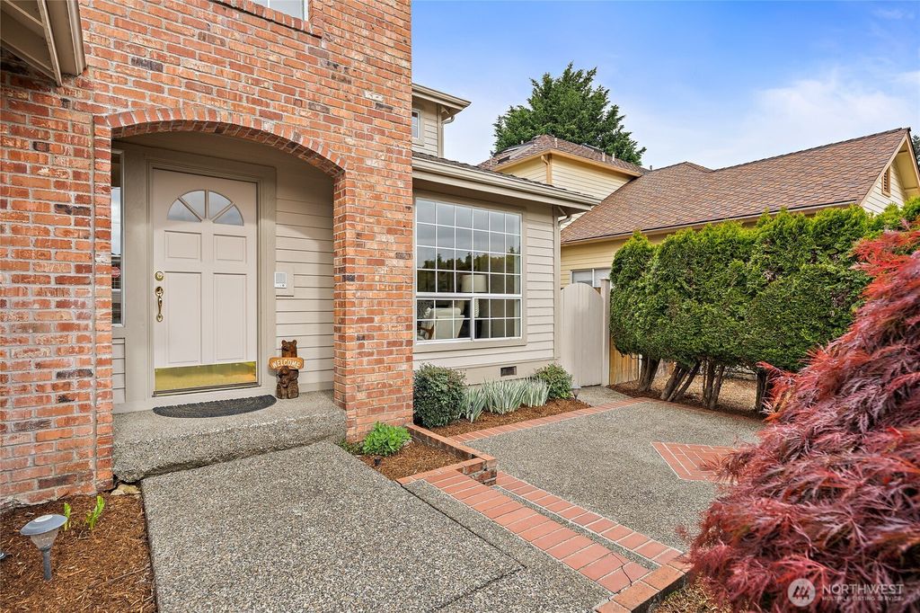 Photo of 21427 129th Place SE, Kent, WA 98031 (MLS # 2514257)