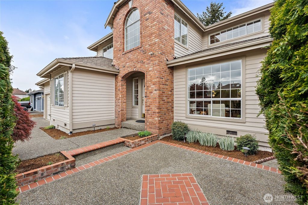 Photo of 21427 129th Place SE, Kent, WA 98031 (MLS # 2514257)