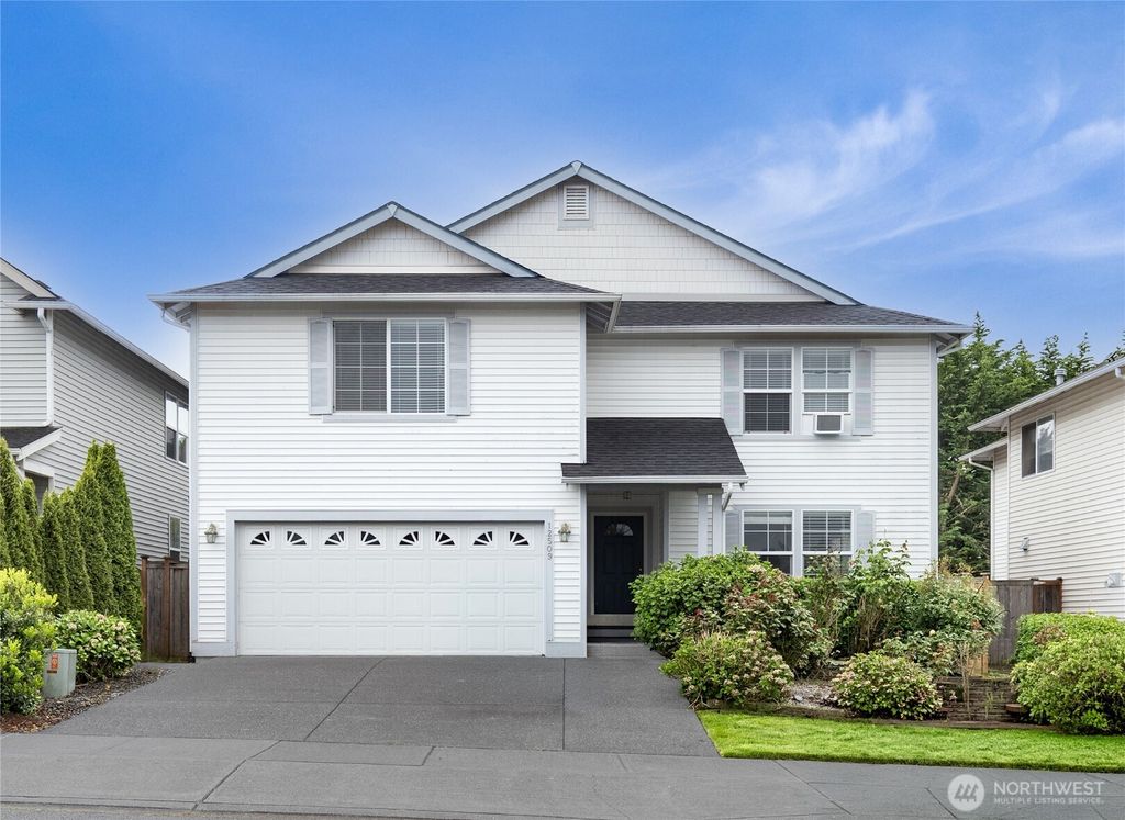 Photo of 12509 SE 299th Place, Auburn, WA 98092 (MLS # 2527640)