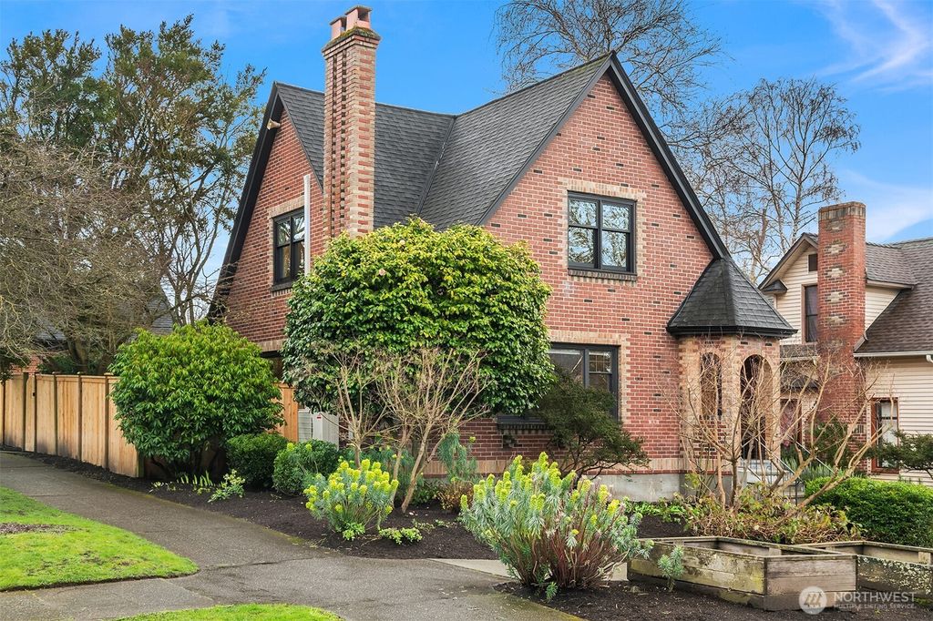 Photo of 6756 17th Avenue NW, Seattle, WA 98117 (MLS # 2484590)