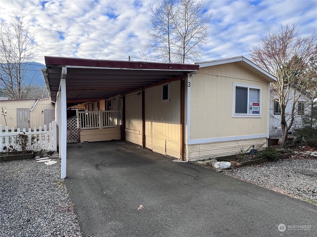 Photo of 200 10th Street #3, Gold Bar, WA 98251 (MLS # 2183243)