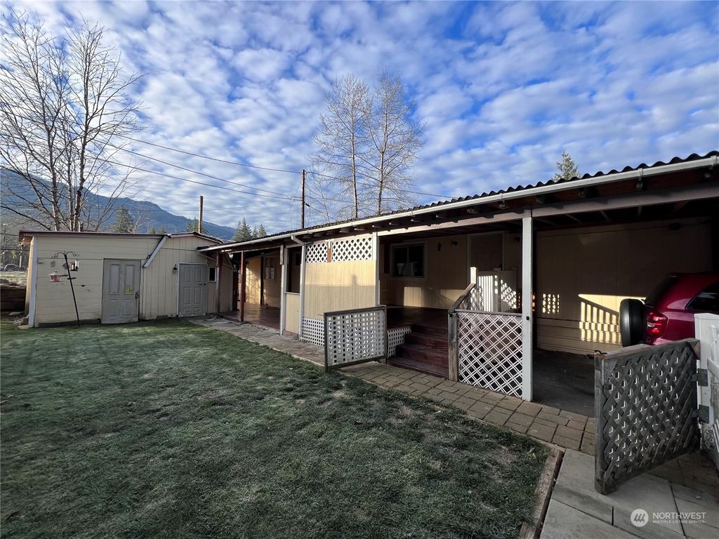 Photo of 200 10th Street #3, Gold Bar, WA 98251 (MLS # 2183243)